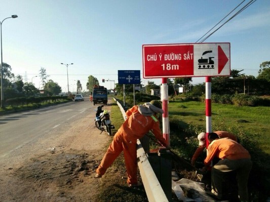Biển báo giao thông - Chi Nhánh Hồ Chí Minh - Công Ty TNHH Thương Mại Xây Dựng Công Trình Đồng Tâm